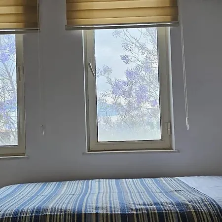 Flat And Rooftop, Turtle Bay Village * Кирения