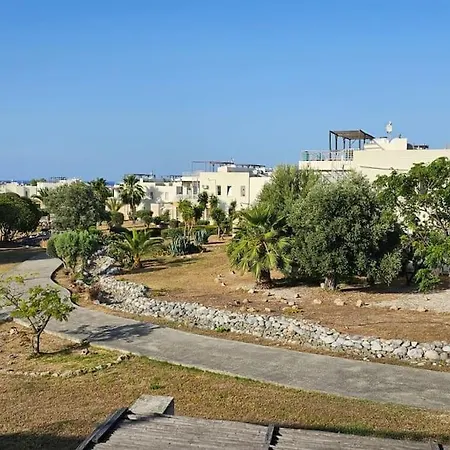 Flat And Rooftop, Turtle Bay Village *